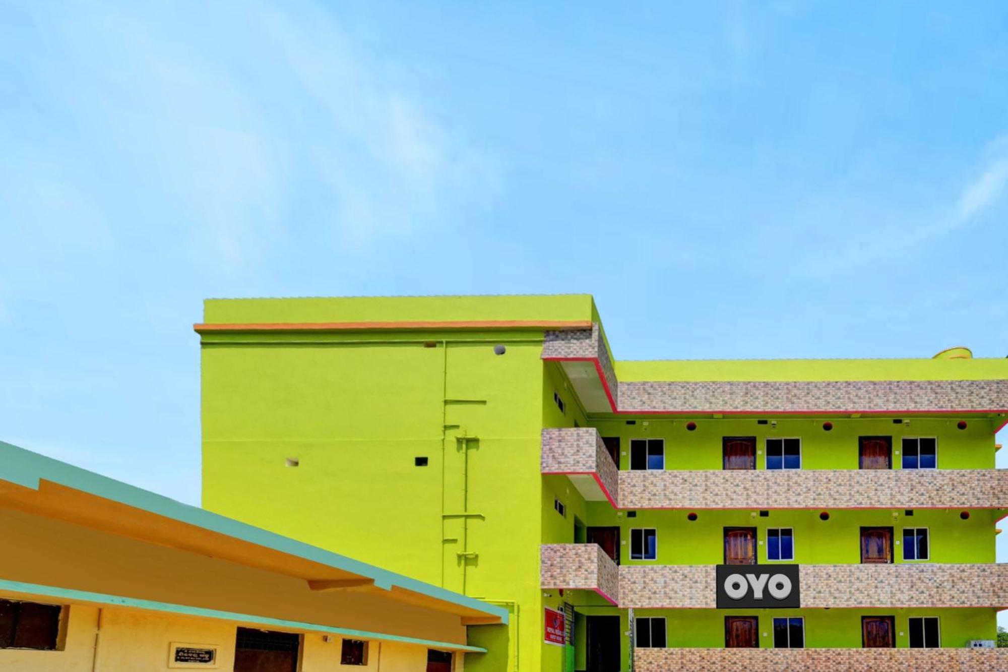 Hotel Oyo Flagship 81058 Royal Regalia Bhubaneswar Esterno foto