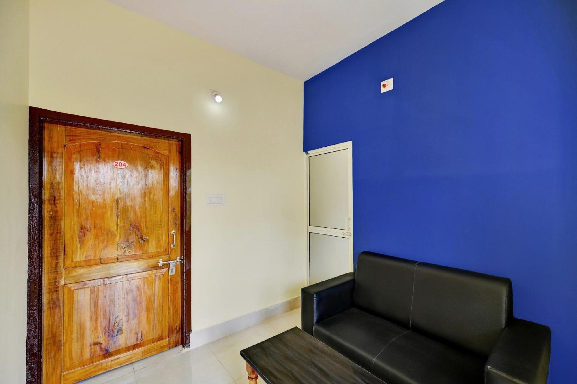 Hotel Oyo Flagship 81058 Royal Regalia Bhubaneswar Esterno foto